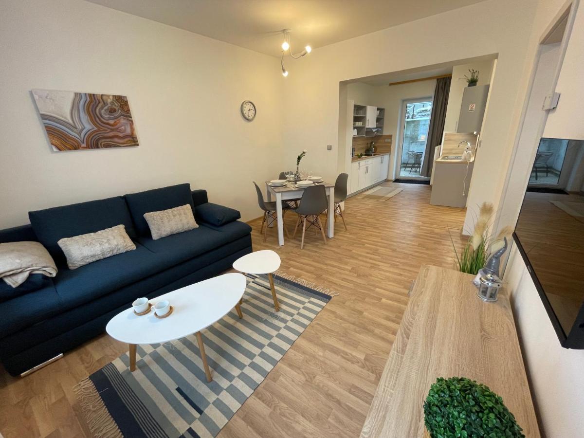 Apartmany Herc ヤーヒモフ エクステリア 写真