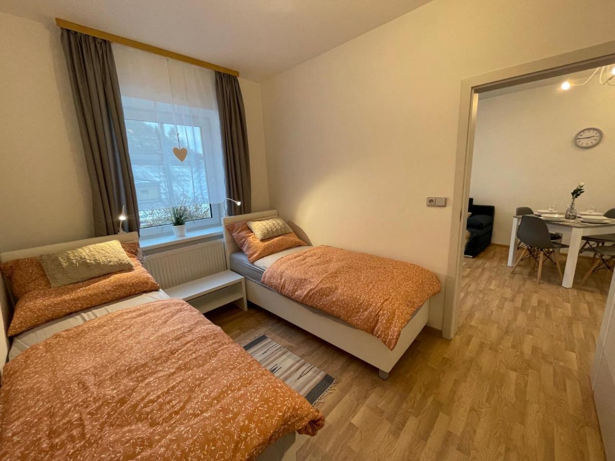 Apartmany Herc ヤーヒモフ エクステリア 写真
