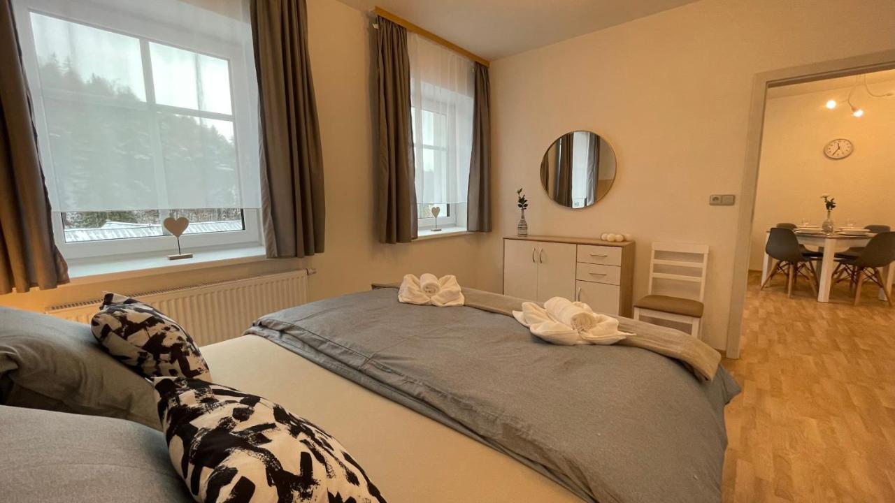 Apartmany Herc ヤーヒモフ エクステリア 写真