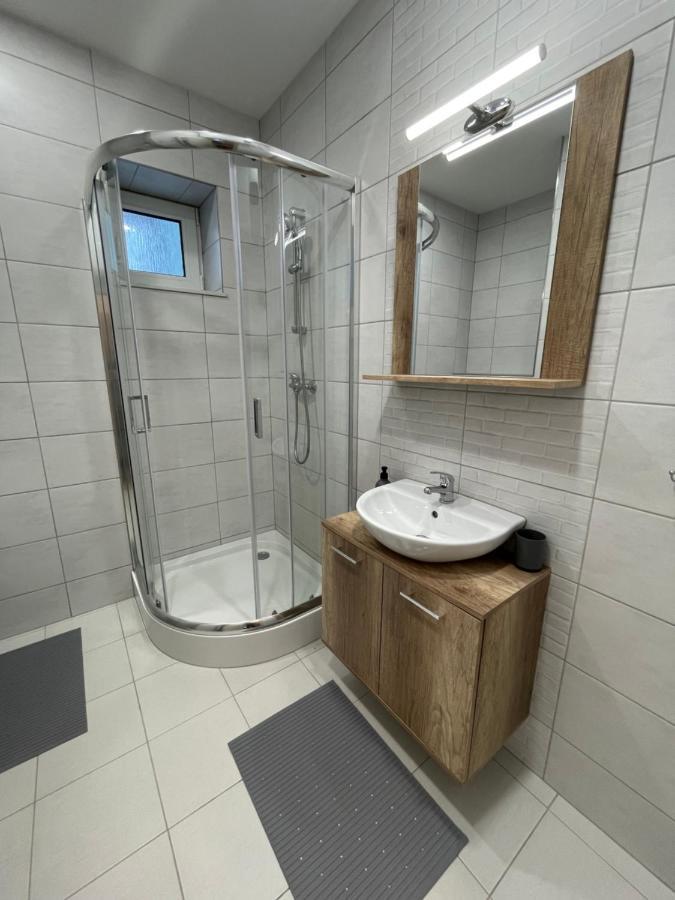 Apartmany Herc ヤーヒモフ エクステリア 写真