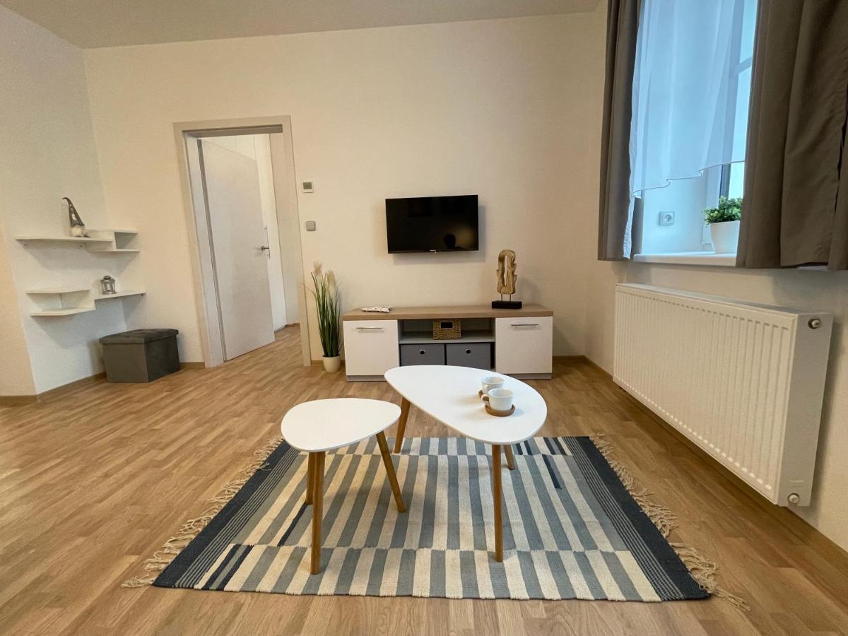 Apartmany Herc ヤーヒモフ エクステリア 写真